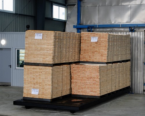 Thermally modified timber